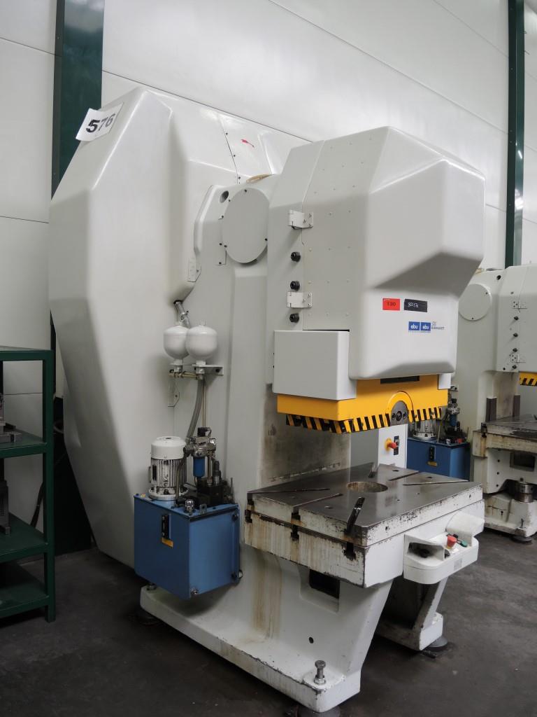 Chapas metálicas e máquinas para trabalhar metais<br><font size="2">Colaboração com Hilco Industrial Acquisitions bv</font><br><img src="/images/hil.png"><br>-5