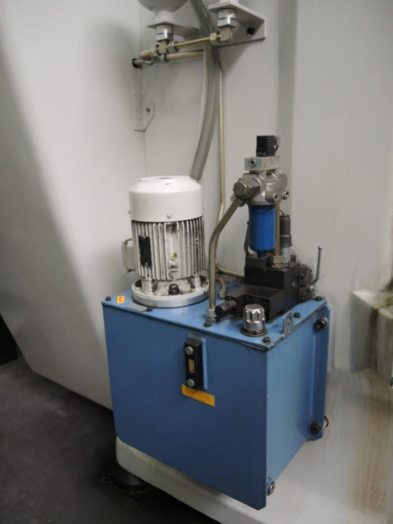 Chapas metálicas e máquinas para trabalhar metais<br><font size="2">Colaboração com Hilco Industrial Acquisitions bv</font><br><img src="/images/hil.png"><br>-8