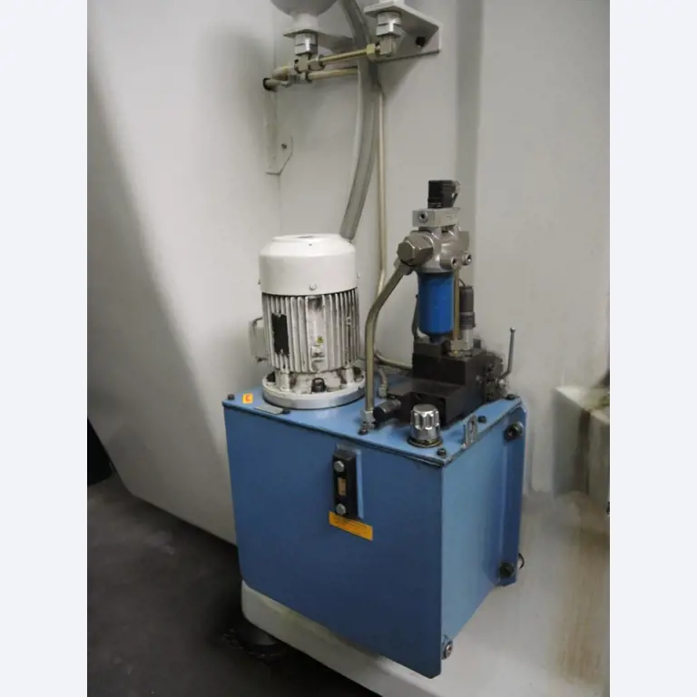 Chapas metálicas e máquinas para trabalhar metais<br><font size="2">Colaboração com Hilco Industrial Acquisitions bv</font><br><img src="/images/hil.png"><br>-8