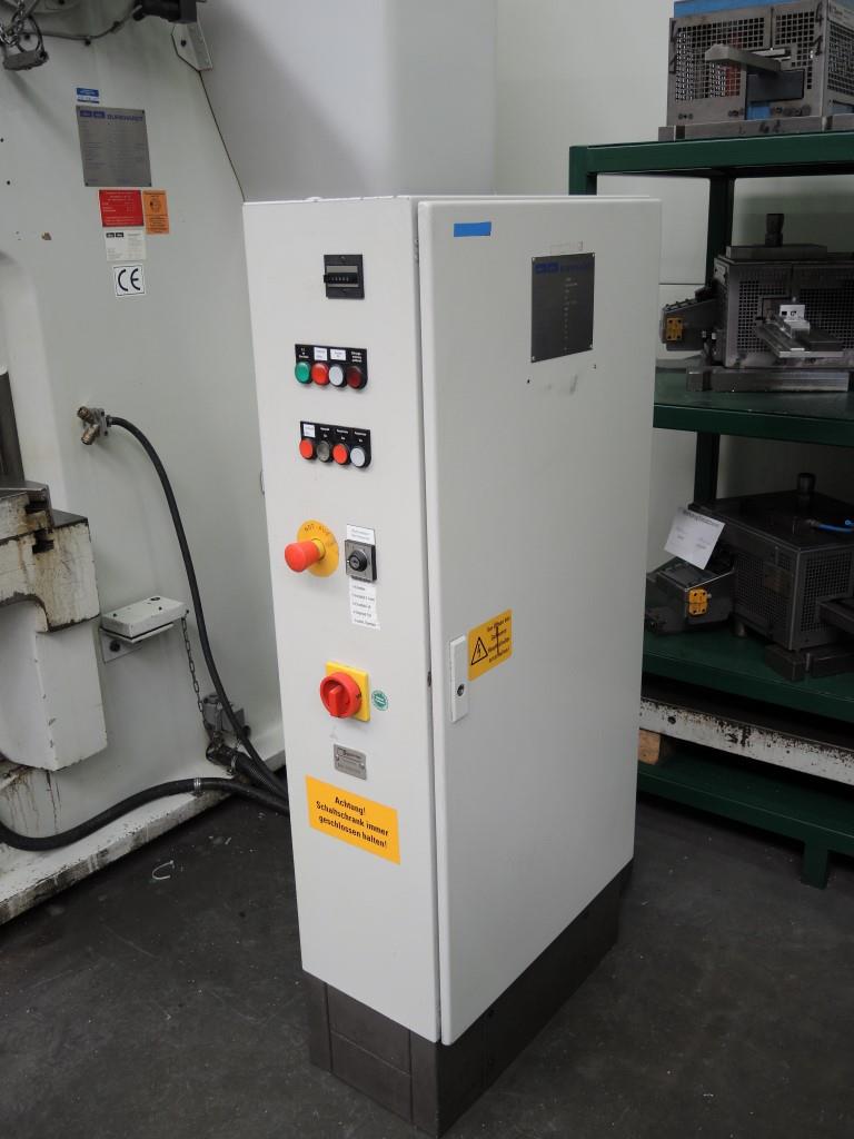 Chapas metálicas e máquinas para trabalhar metais<br><font size="2">Colaboração com Hilco Industrial Acquisitions bv</font><br><img src="/images/hil.png"><br>-10