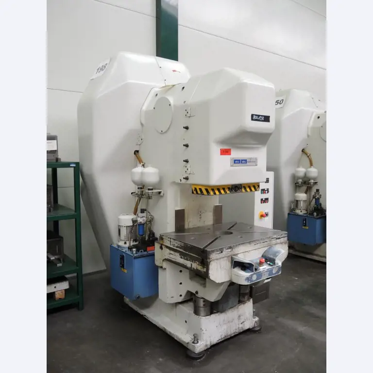 Chapas metálicas e máquinas para trabalhar metais<br><font size="2">Colaboração com Hilco Industrial Acquisitions bv</font><br><img src="/images/hil.png"><br>-1