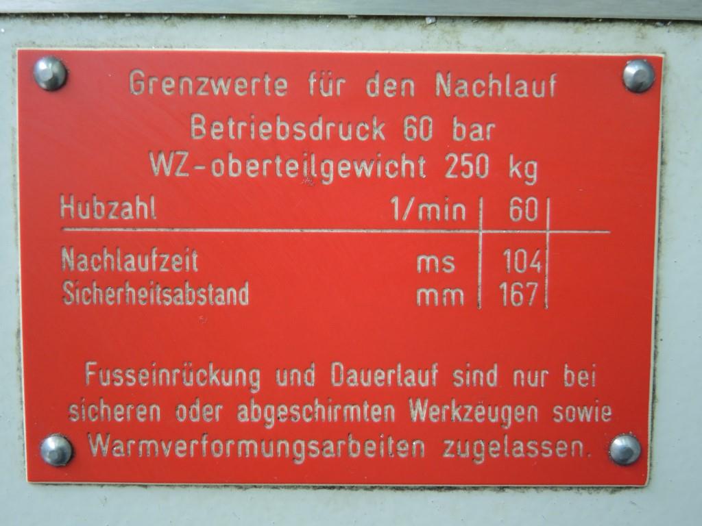 Chapas metálicas e máquinas para trabalhar metais<br><font size="2">Colaboração com Hilco Industrial Acquisitions bv</font><br><img src="/images/hil.png"><br>-2