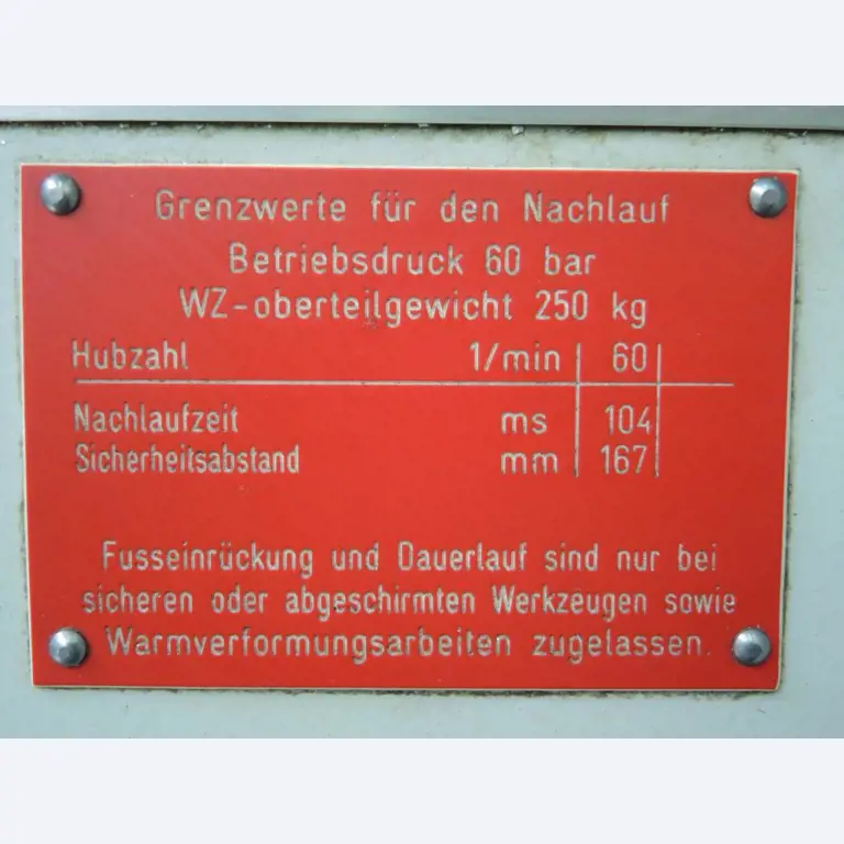 Chapas metálicas e máquinas para trabalhar metais<br><font size="2">Colaboração com Hilco Industrial Acquisitions bv</font><br><img src="/images/hil.png"><br>-2