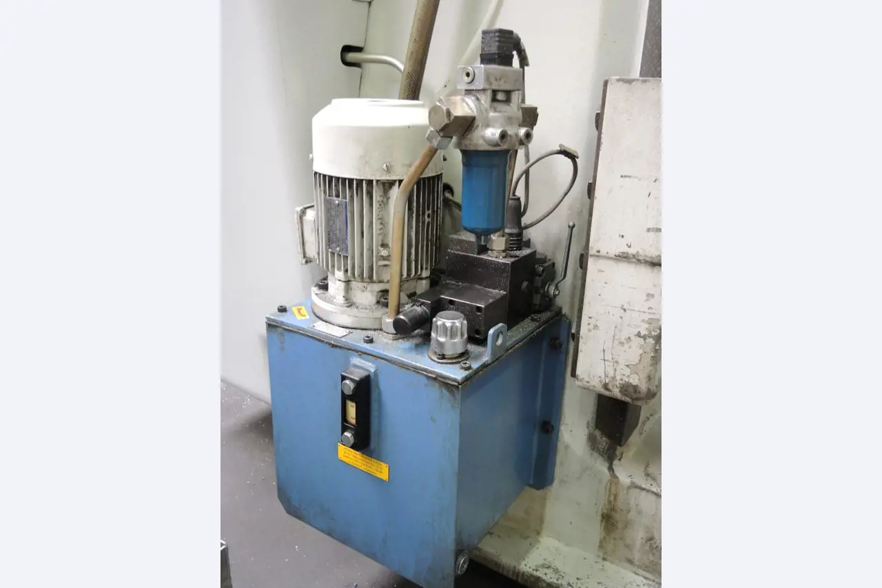 Chapas metálicas e máquinas para trabalhar metais<br><font size="2">Colaboração com Hilco Industrial Acquisitions bv</font><br><img src="/images/hil.png"><br>-11