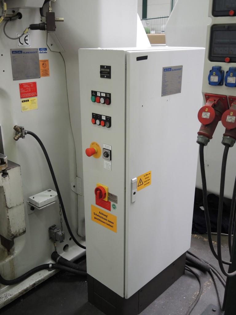 Chapas metálicas e máquinas para trabalhar metais<br><font size="2">Colaboração com Hilco Industrial Acquisitions bv</font><br><img src="/images/hil.png"><br>-12