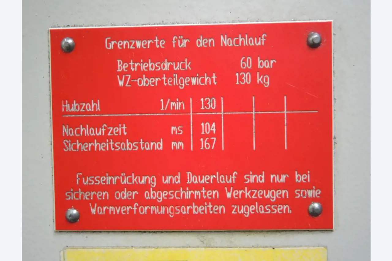 Chapas metálicas e máquinas para trabalhar metais<br><font size="2">Colaboração com Hilco Industrial Acquisitions bv</font><br><img src="/images/hil.png"><br>-3