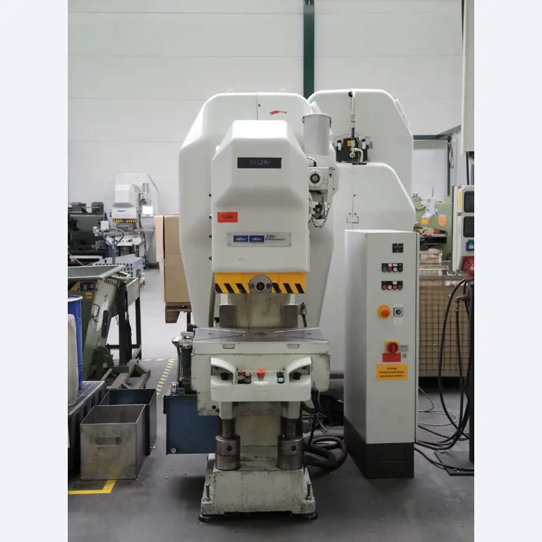 Chapas metálicas e máquinas para trabalhar metais<br><font size="2">Colaboração com Hilco Industrial Acquisitions bv</font><br><img src="/images/hil.png"><br>-5