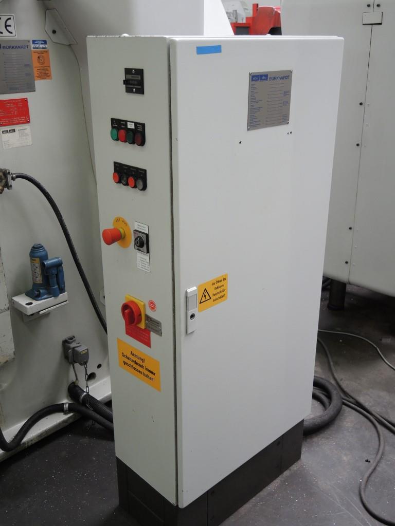 Chapas metálicas e máquinas para trabalhar metais<br><font size="2">Colaboração com Hilco Industrial Acquisitions bv</font><br><img src="/images/hil.png"><br>-11