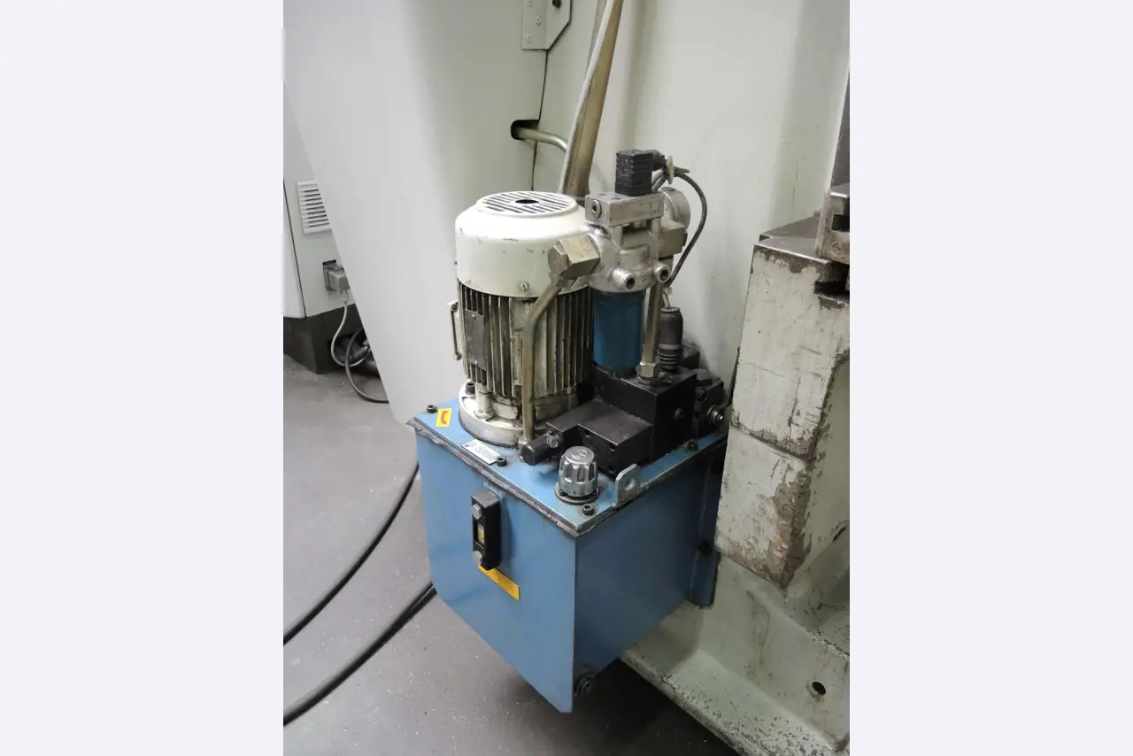 Chapas metálicas e máquinas para trabalhar metais<br><font size="2">Colaboração com Hilco Industrial Acquisitions bv</font><br><img src="/images/hil.png"><br>-4