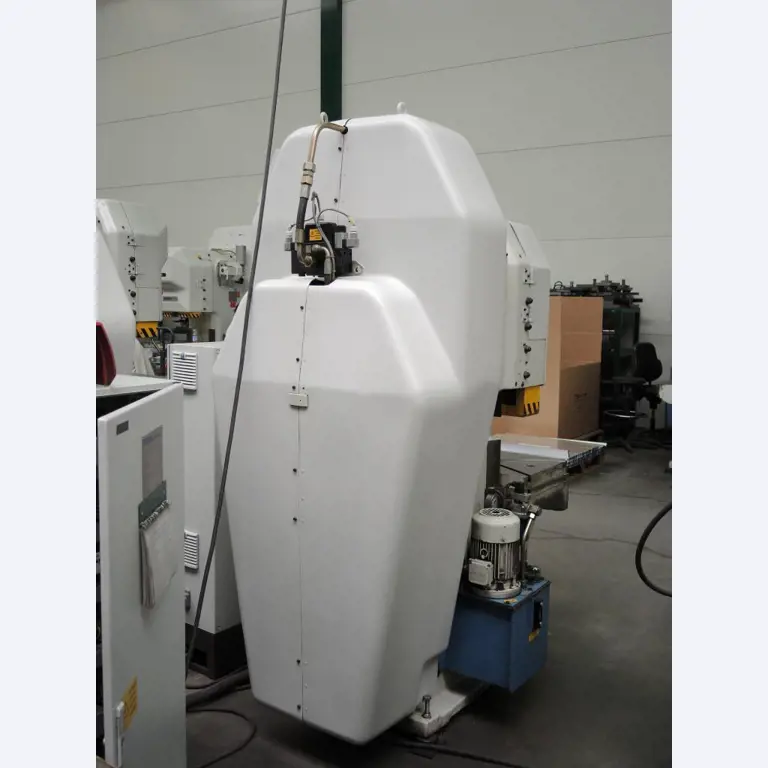 Chapas metálicas e máquinas para trabalhar metais<br><font size="2">Colaboração com Hilco Industrial Acquisitions bv</font><br><img src="/images/hil.png"><br>-7