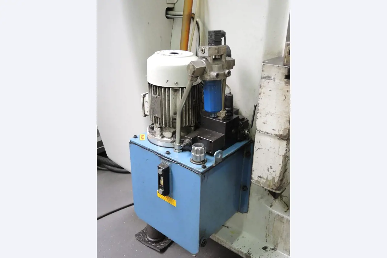 Chapas metálicas e máquinas para trabalhar metais<br><font size="2">Colaboração com Hilco Industrial Acquisitions bv</font><br><img src="/images/hil.png"><br>-10