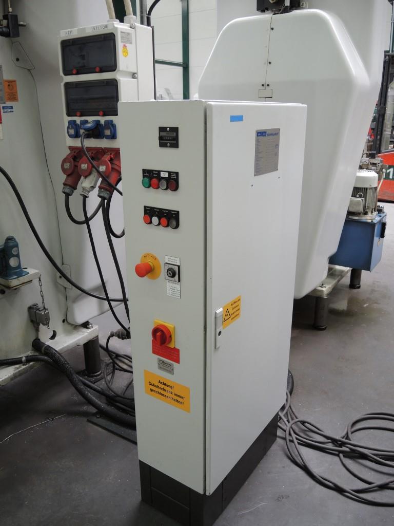 Chapas metálicas e máquinas para trabalhar metais<br><font size="2">Colaboração com Hilco Industrial Acquisitions bv</font><br><img src="/images/hil.png"><br>-12