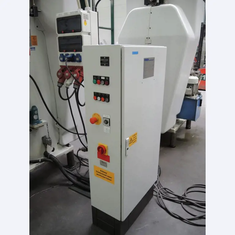 Chapas metálicas e máquinas para trabalhar metais<br><font size="2">Colaboração com Hilco Industrial Acquisitions bv</font><br><img src="/images/hil.png"><br>-12