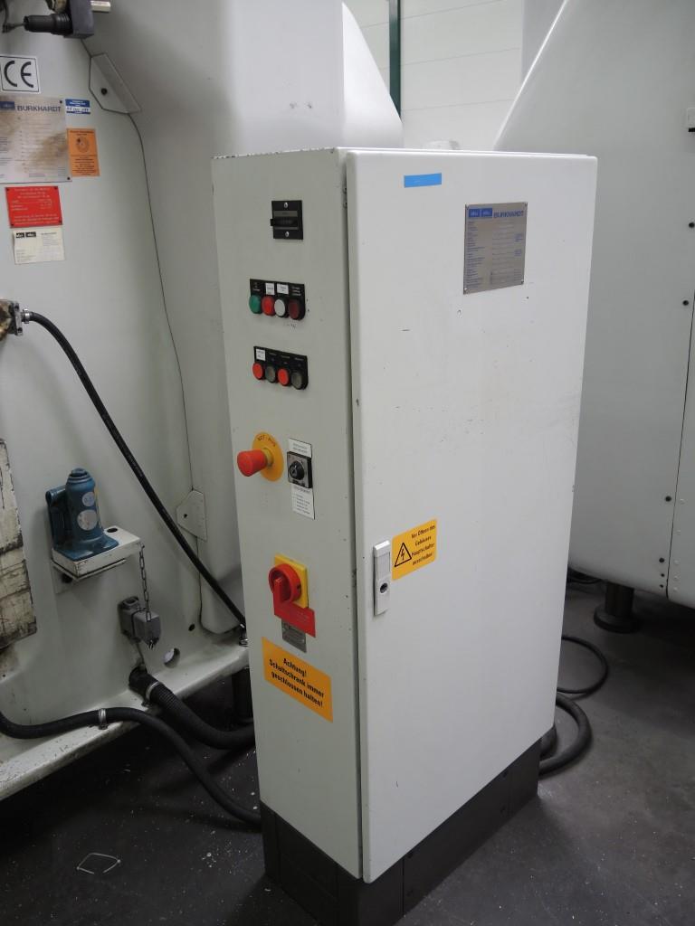 Chapas metálicas e máquinas para trabalhar metais<br><font size="2">Colaboração com Hilco Industrial Acquisitions bv</font><br><img src="/images/hil.png"><br>-12