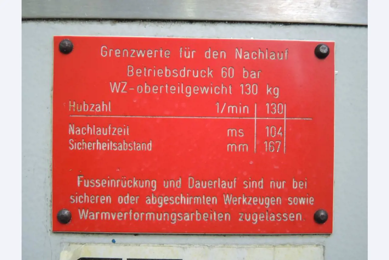 Chapas metálicas e máquinas para trabalhar metais<br><font size="2">Colaboração com Hilco Industrial Acquisitions bv</font><br><img src="/images/hil.png"><br>-3