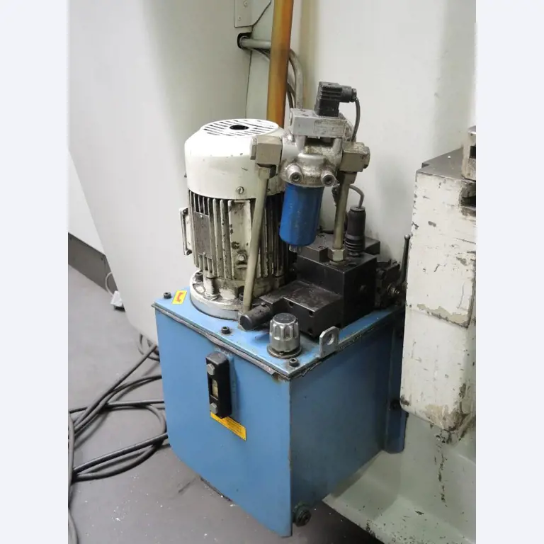 Chapas metálicas e máquinas para trabalhar metais<br><font size="2">Colaboração com Hilco Industrial Acquisitions bv</font><br><img src="/images/hil.png"><br>-8