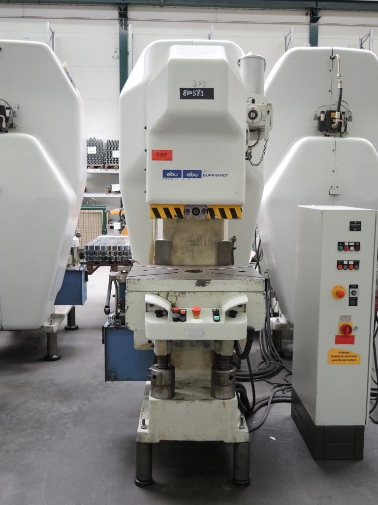 Chapas metálicas e máquinas para trabalhar metais<br><font size="2">Colaboração com Hilco Industrial Acquisitions bv</font><br><img src="/images/hil.png"><br>-5