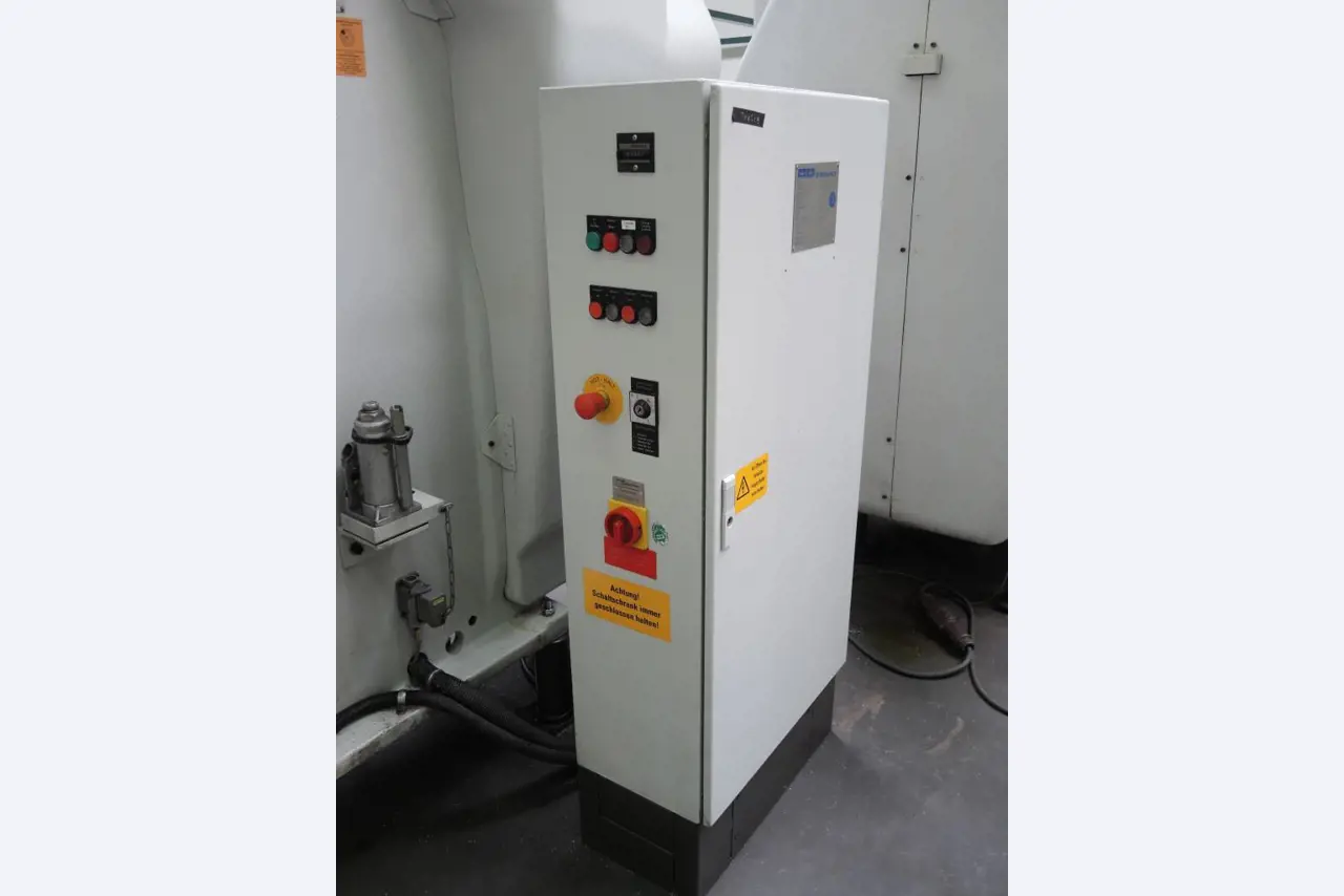 Chapas metálicas e máquinas para trabalhar metais<br><font size="2">Colaboração com Hilco Industrial Acquisitions bv</font><br><img src="/images/hil.png"><br>-11