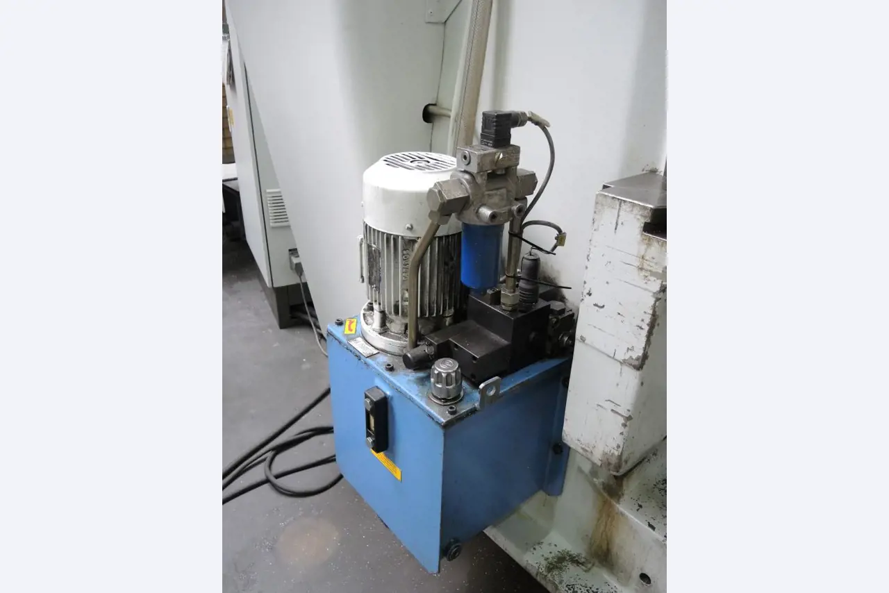 Chapas metálicas e máquinas para trabalhar metais<br><font size="2">Colaboração com Hilco Industrial Acquisitions bv</font><br><img src="/images/hil.png"><br>-12