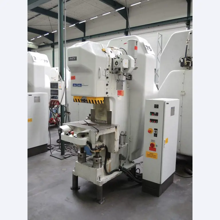 Chapas metálicas e máquinas para trabalhar metais<br><font size="2">Colaboração com Hilco Industrial Acquisitions bv</font><br><img src="/images/hil.png"><br>-1