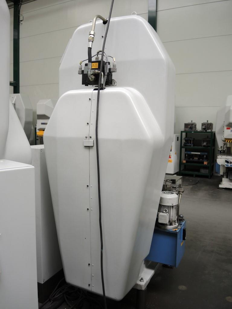 Chapas metálicas e máquinas para trabalhar metais<br><font size="2">Colaboração com Hilco Industrial Acquisitions bv</font><br><img src="/images/hil.png"><br>-2