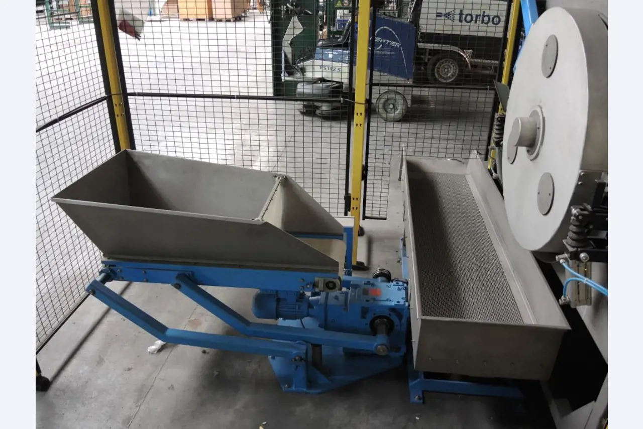 Machines de moulage par injection et<br>systèmes de stockage<br><font size="2">Collaboration avec Hilco Industrial Acquisitions bv</font><br><img src="/images/hil.png"><br>-7