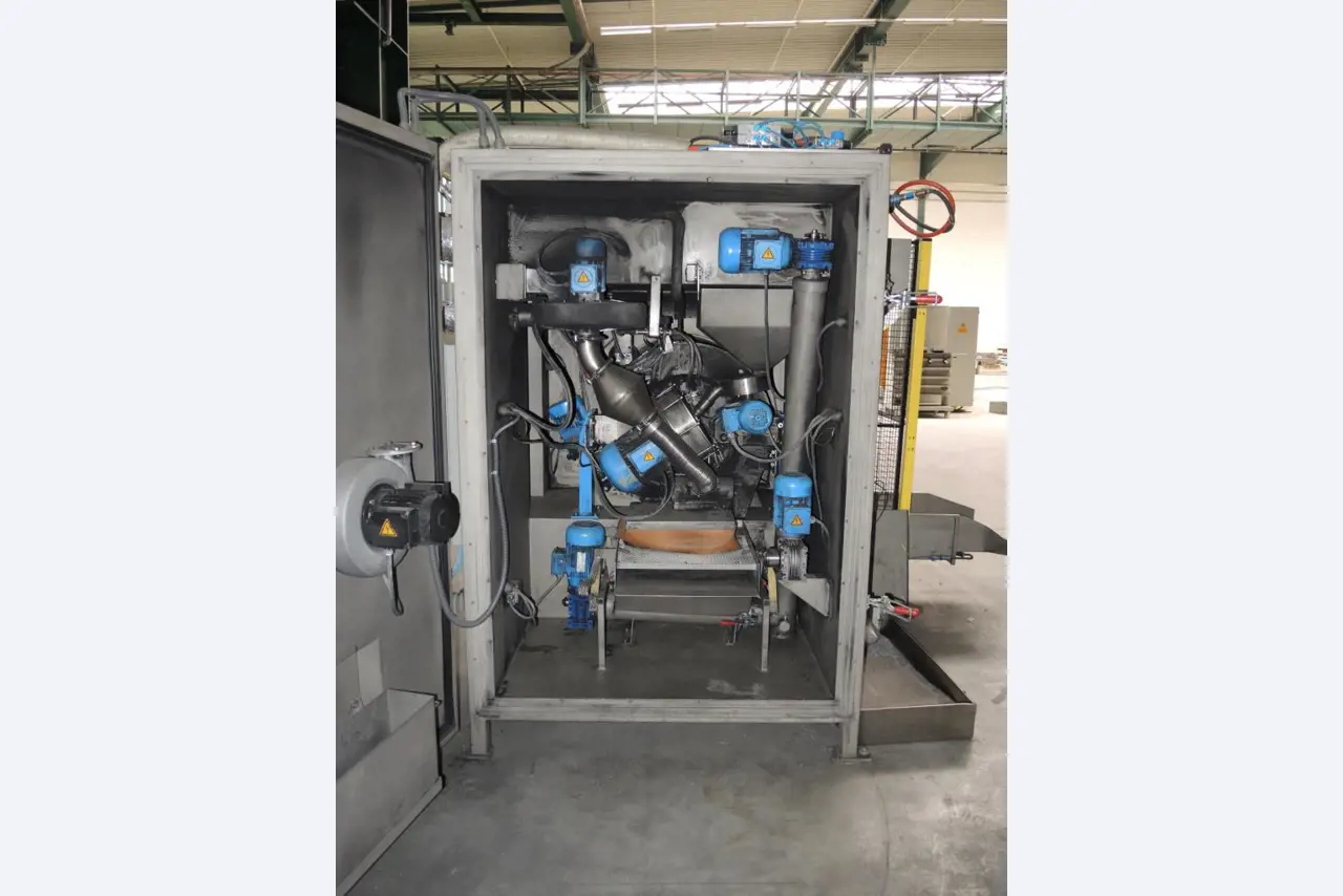 Machines de moulage par injection et<br>systèmes de stockage<br><font size="2">Collaboration avec Hilco Industrial Acquisitions bv</font><br><img src="/images/hil.png"><br>-9