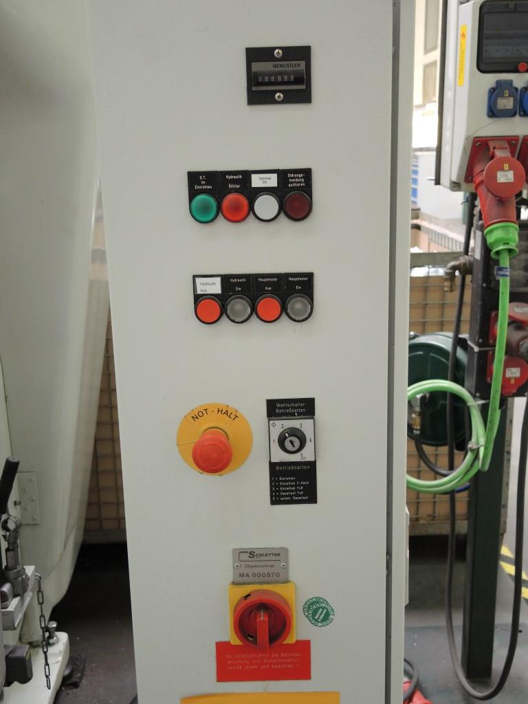 Chapas metálicas e máquinas para trabalhar metais<br><font size="2">Colaboração com Hilco Industrial Acquisitions bv</font><br><img src="/images/hil.png"><br>-7