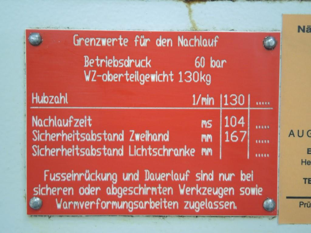 Chapas metálicas e máquinas para trabalhar metais<br><font size="2">Colaboração com Hilco Industrial Acquisitions bv</font><br><img src="/images/hil.png"><br>-9