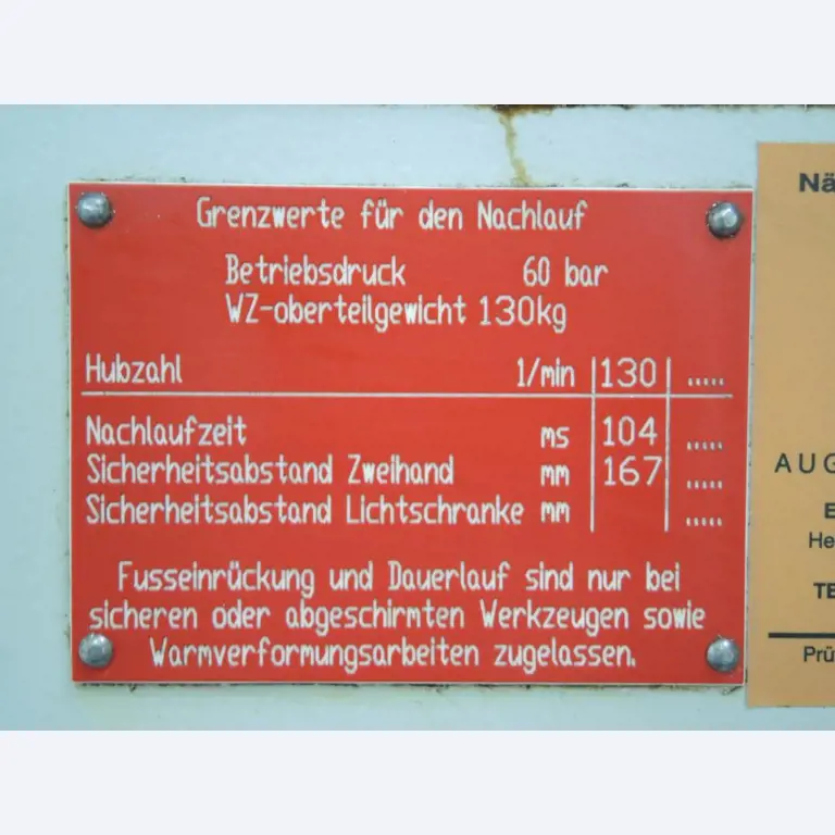 Chapas metálicas e máquinas para trabalhar metais<br><font size="2">Colaboração com Hilco Industrial Acquisitions bv</font><br><img src="/images/hil.png"><br>-9