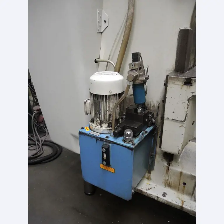 Chapas metálicas e máquinas para trabalhar metais<br><font size="2">Colaboração com Hilco Industrial Acquisitions bv</font><br><img src="/images/hil.png"><br>-10