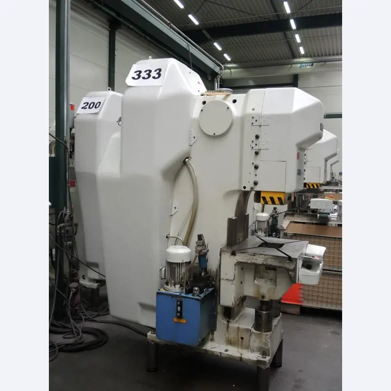 Chapas metálicas e máquinas para trabalhar metais<br><font size="2">Colaboração com Hilco Industrial Acquisitions bv</font><br><img src="/images/hil.png"><br>-5