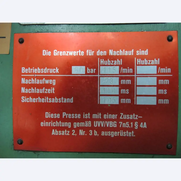 Chapas metálicas e máquinas para trabalhar metais<br><font size="2">Colaboração com Hilco Industrial Acquisitions bv</font><br><img src="/images/hil.png"><br>-3