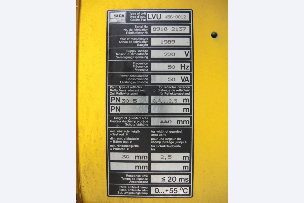 Chapas metálicas e máquinas para trabalhar metais<br><font size="2">Colaboração com Hilco Industrial Acquisitions bv</font><br><img src="/images/hil.png"><br>-4