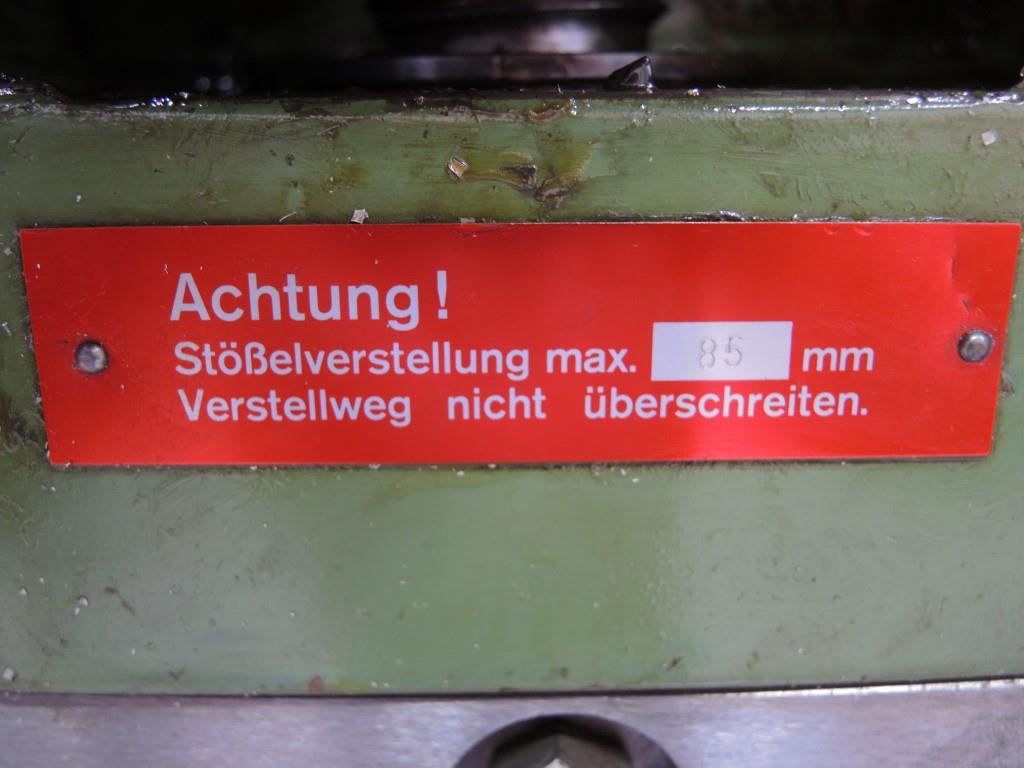 Chapas metálicas e máquinas para trabalhar metais<br><font size="2">Colaboração com Hilco Industrial Acquisitions bv</font><br><img src="/images/hil.png"><br>-9