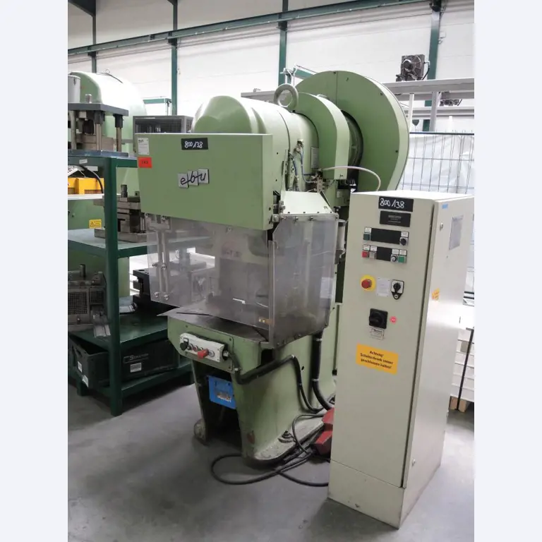 Chapas metálicas e máquinas para trabalhar metais<br><font size="2">Colaboração com Hilco Industrial Acquisitions bv</font><br><img src="/images/hil.png"><br>-1