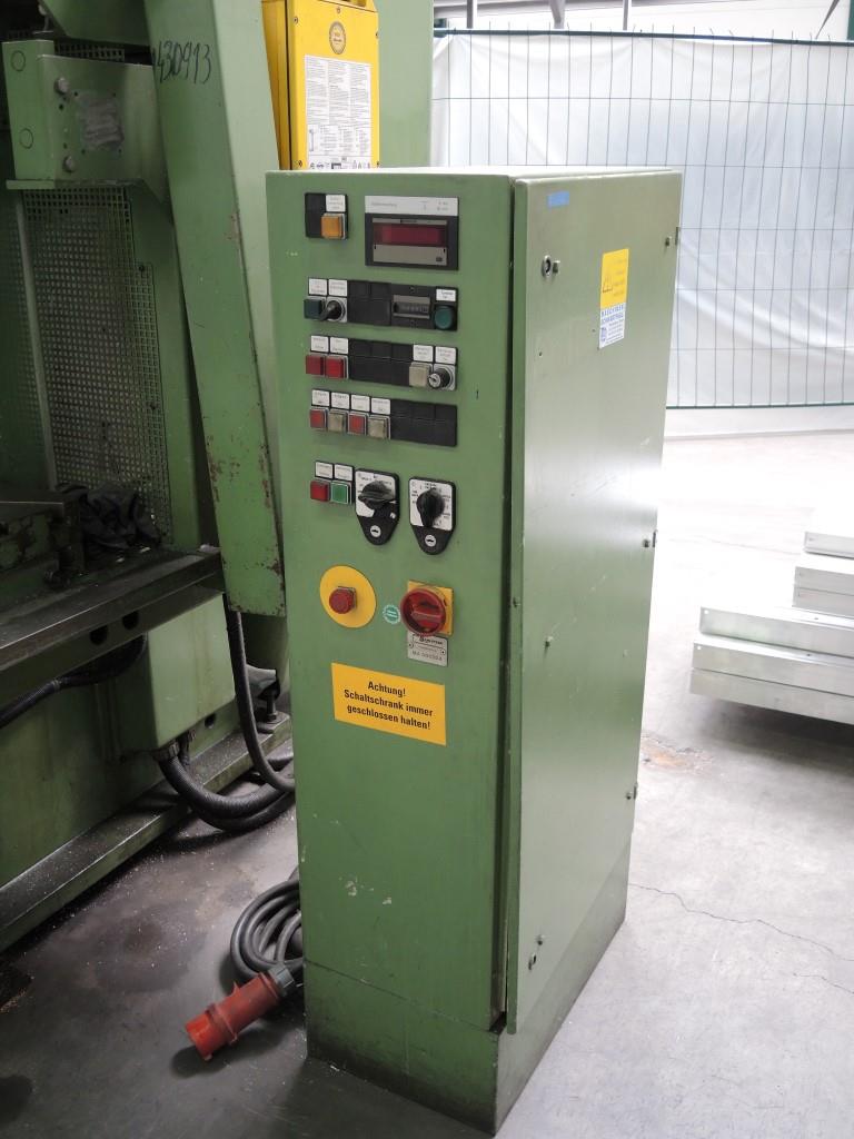 Chapas metálicas e máquinas para trabalhar metais<br><font size="2">Colaboração com Hilco Industrial Acquisitions bv</font><br><img src="/images/hil.png"><br>-10