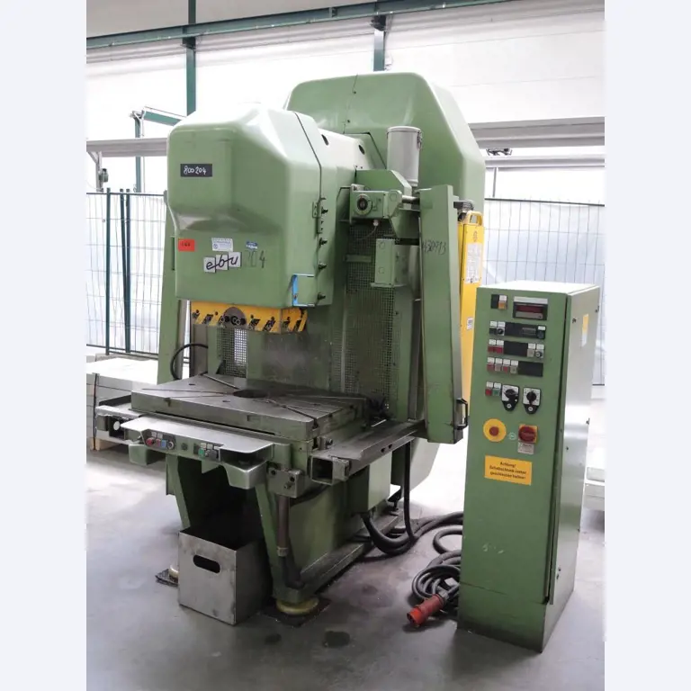 Chapas metálicas e máquinas para trabalhar metais<br><font size="2">Colaboração com Hilco Industrial Acquisitions bv</font><br><img src="/images/hil.png"><br>-1