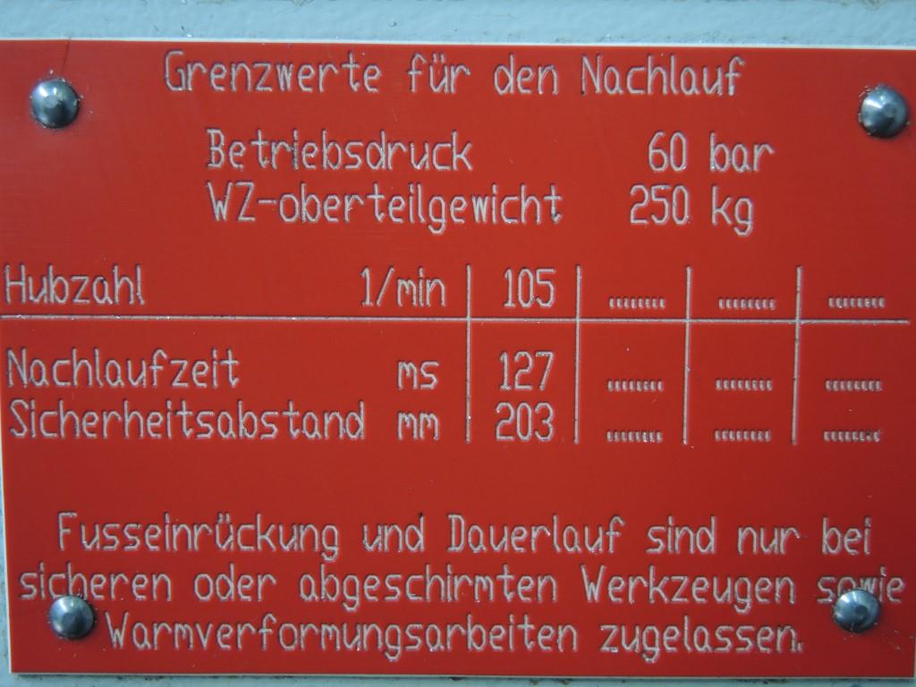 Chapas metálicas e máquinas para trabalhar metais<br><font size="2">Colaboração com Hilco Industrial Acquisitions bv</font><br><img src="/images/hil.png"><br>-2