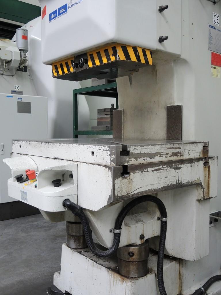 Chapas metálicas e máquinas para trabalhar metais<br><font size="2">Colaboração com Hilco Industrial Acquisitions bv</font><br><img src="/images/hil.png"><br>-7