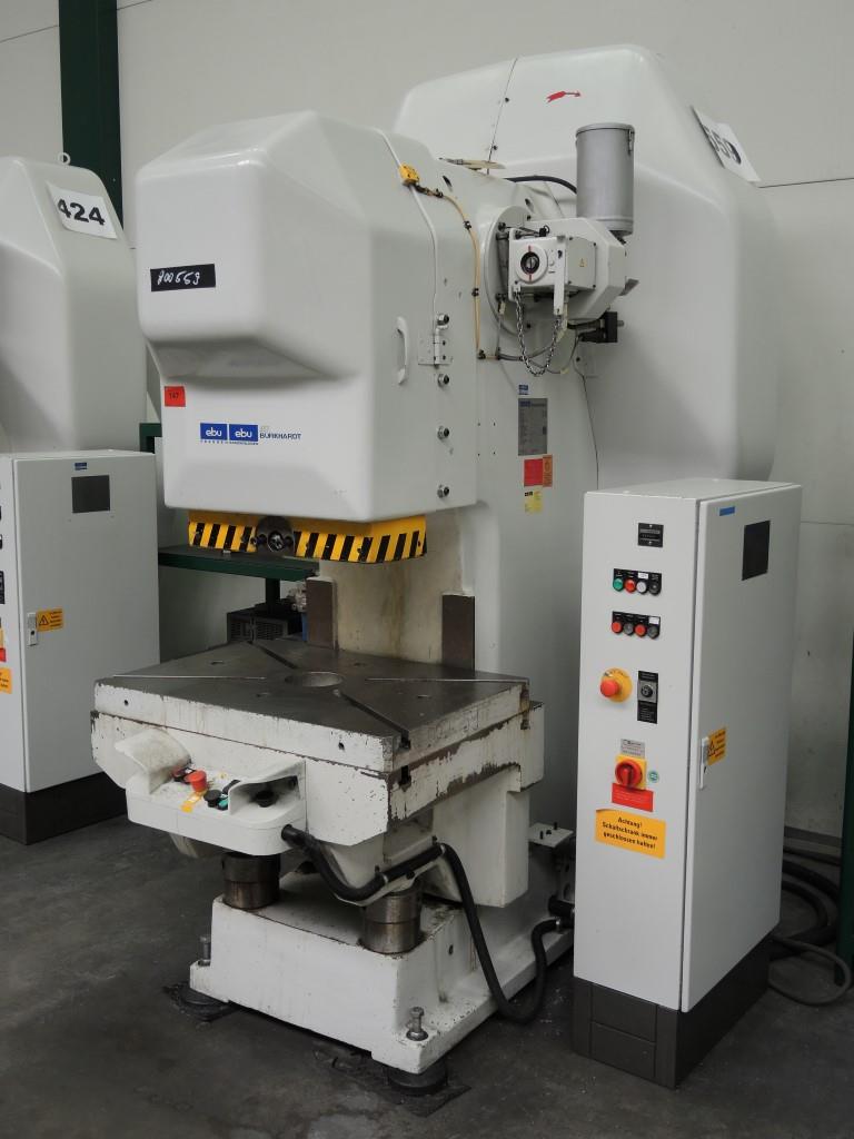 Chapas metálicas e máquinas para trabalhar metais<br><font size="2">Colaboração com Hilco Industrial Acquisitions bv</font><br><img src="/images/hil.png"><br>-1