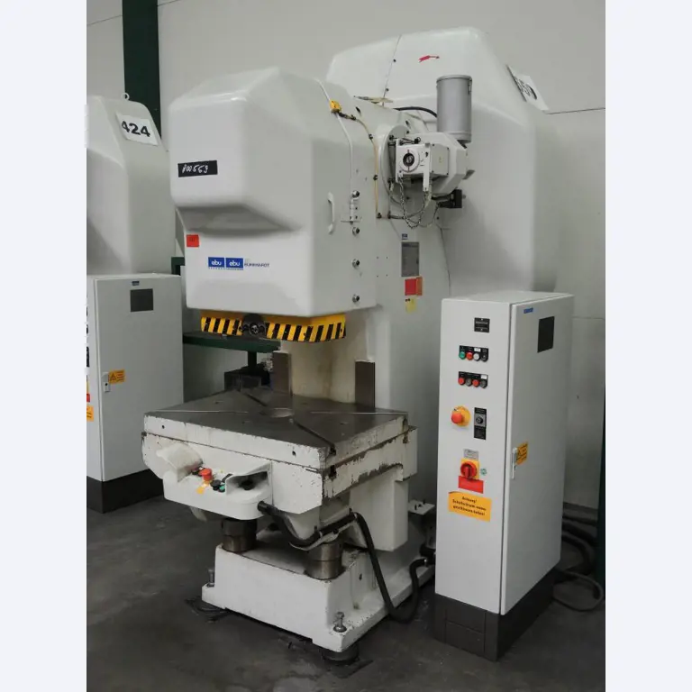 Chapas metálicas e máquinas para trabalhar metais<br><font size="2">Colaboração com Hilco Industrial Acquisitions bv</font><br><img src="/images/hil.png"><br>-1