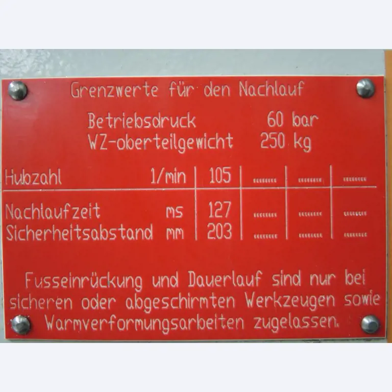 Chapas metálicas e máquinas para trabalhar metais<br><font size="2">Colaboração com Hilco Industrial Acquisitions bv</font><br><img src="/images/hil.png"><br>-2