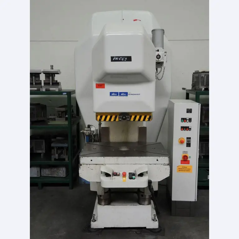 Chapas metálicas e máquinas para trabalhar metais<br><font size="2">Colaboração com Hilco Industrial Acquisitions bv</font><br><img src="/images/hil.png"><br>-4