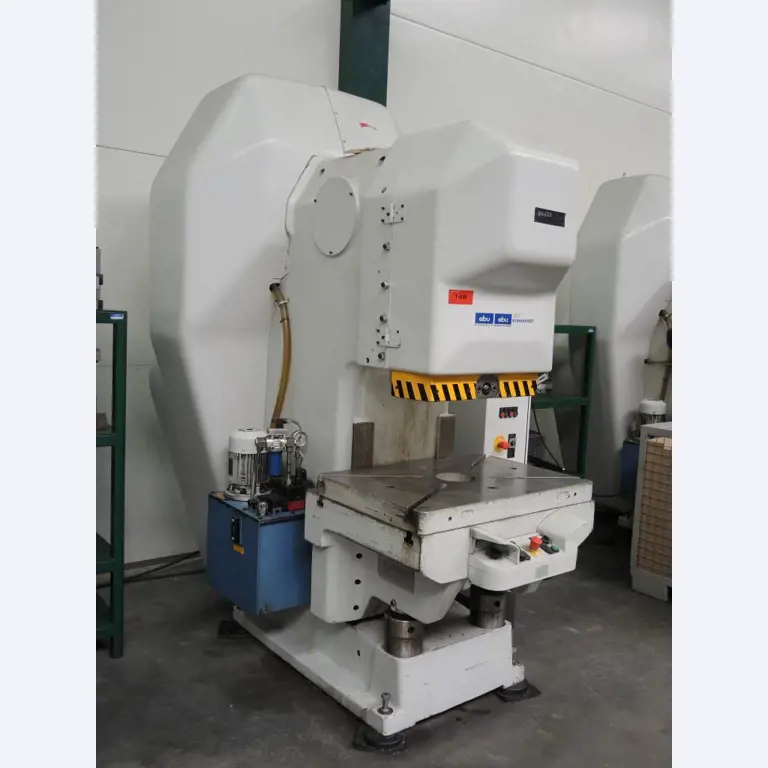 Chapas metálicas e máquinas para trabalhar metais<br><font size="2">Colaboração com Hilco Industrial Acquisitions bv</font><br><img src="/images/hil.png"><br>-1