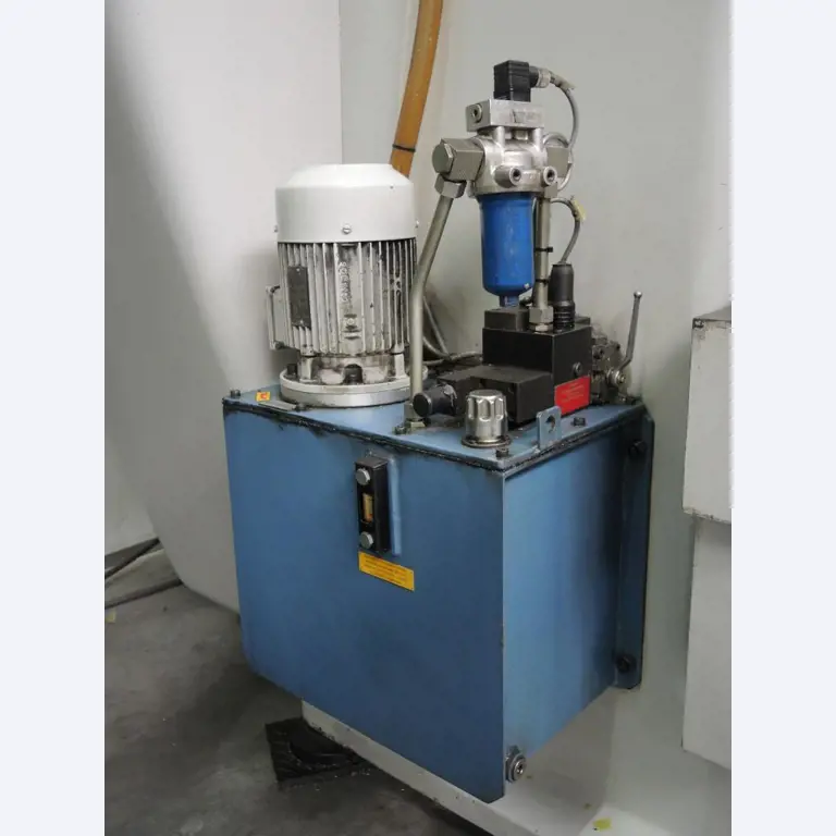 Chapas metálicas e máquinas para trabalhar metais<br><font size="2">Colaboração com Hilco Industrial Acquisitions bv</font><br><img src="/images/hil.png"><br>-9