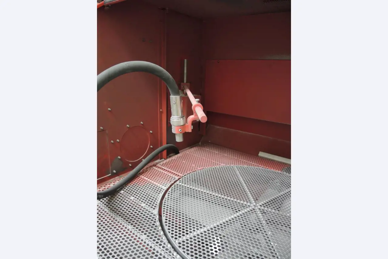 Machines de moulage par injection et<br>systèmes de stockage<br><font size="2">Collaboration avec Hilco Industrial Acquisitions bv</font><br><img src="/images/hil.png"><br>-10