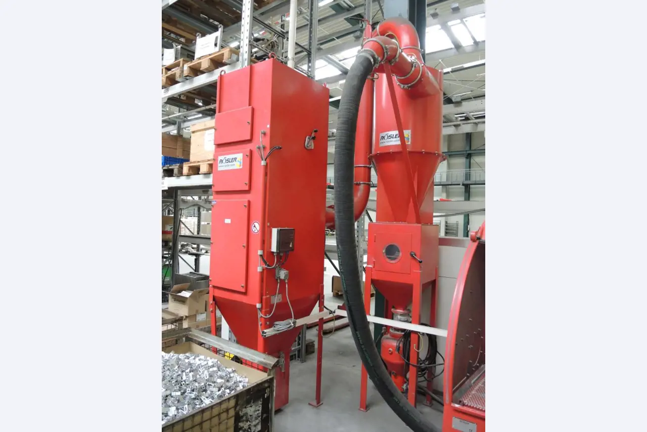 Machines de moulage par injection et<br>systèmes de stockage<br><font size="2">Collaboration avec Hilco Industrial Acquisitions bv</font><br><img src="/images/hil.png"><br>-16