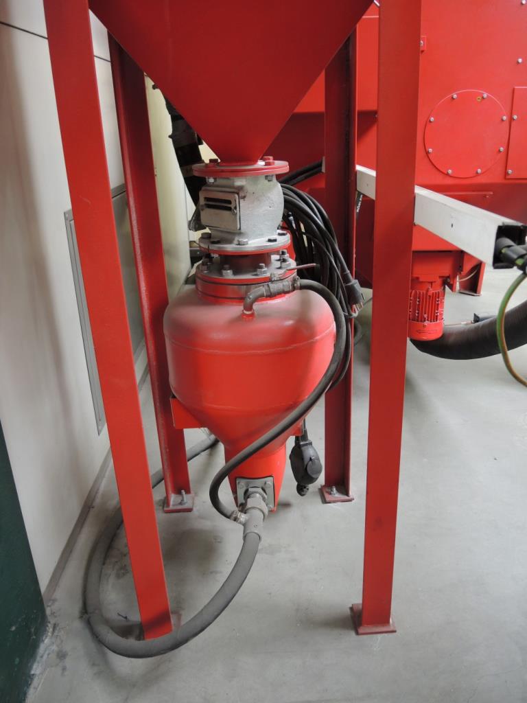 Injection Moulding/Storage Systems<br><font size="2">Collab. with Hilco Industrial Acquisitions<br></font><img src="/images/hil.png"><br>-18