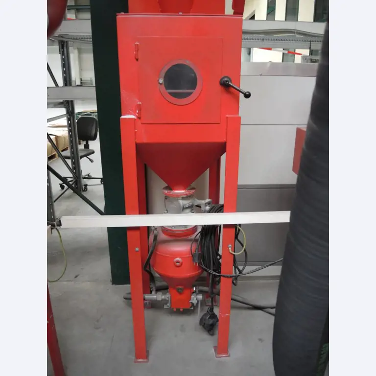 Machines de moulage par injection et<br>systèmes de stockage<br><font size="2">Collaboration avec Hilco Industrial Acquisitions bv</font><br><img src="/images/hil.png"><br>-19